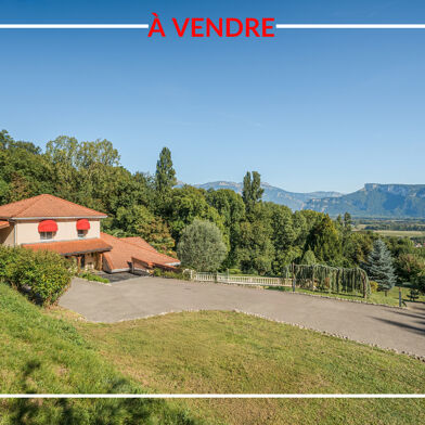 Maison 5 pièces 649000 €