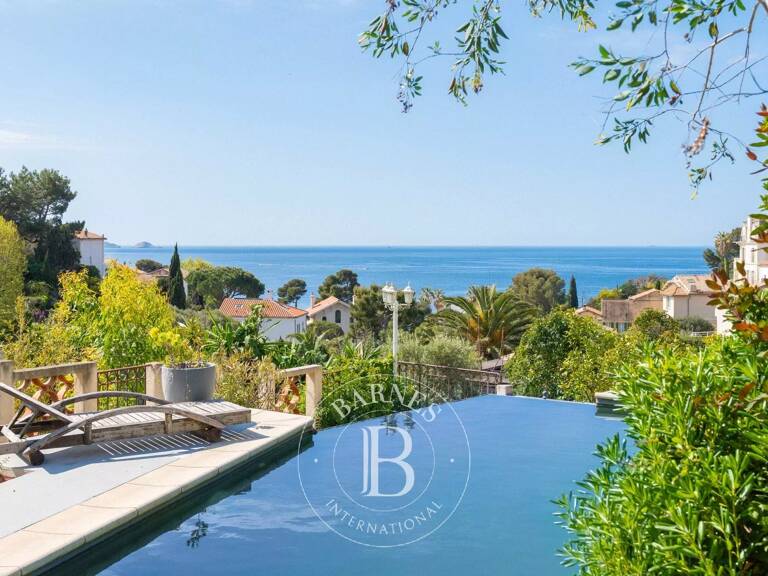 VENTE - MARSEILLE - 13007 - BOMPARD - MAISON - 210 M² - VUE MER — photo 1
