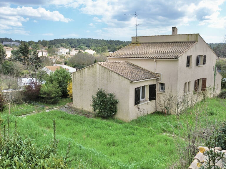 Maison T6 de 158m2 sur une parcelle dominante de 945m2 — photo 1