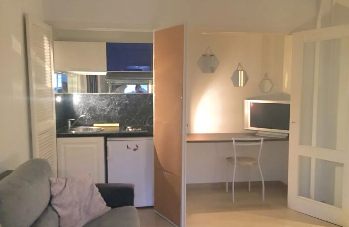 CANNES-ANGLAIS — photo 2
