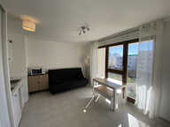 STUDIO MEUBLE 24M2 + PARKING - 640EUR CC - QUARTIER OVALIE — photo 4
