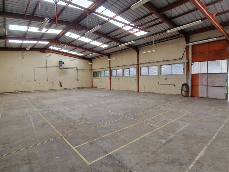 PLAN DES QUATRE SEIGNEURS - Local d'activités 625 m2 — photo 1