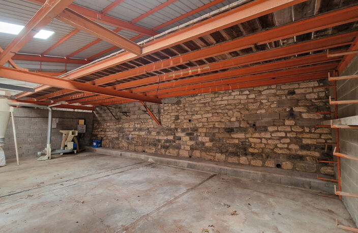 PLAN DES QUATRE SEIGNEURS - Local d'activités 625 m2 — photo 4
