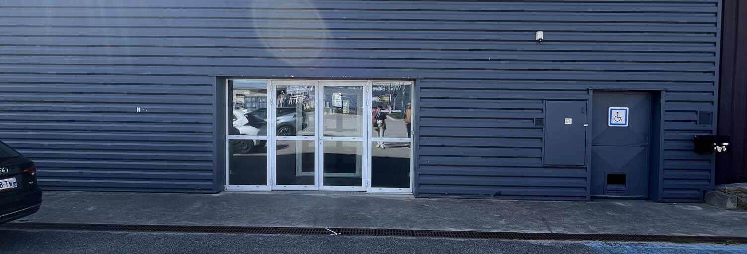 Commerce  612 m² à louer à Davézieux (07430)