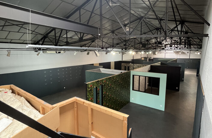 LOCAL COMMERCIAL 600M2 DAVEZIEUX — photo 3