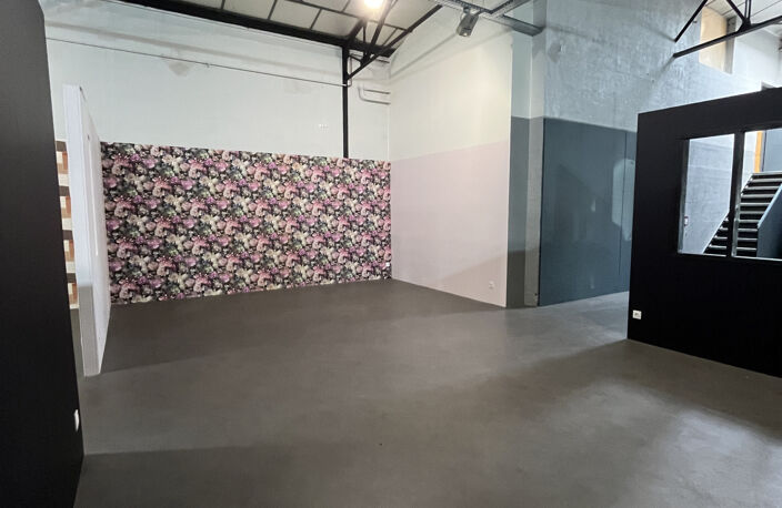 LOCAL COMMERCIAL 600M2 DAVEZIEUX — photo 4
