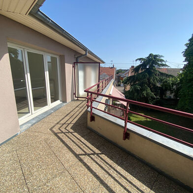 Appartement 5 pièces 166400 €