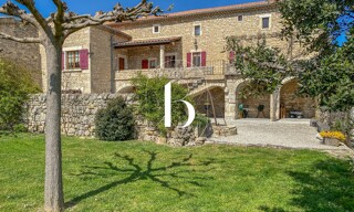 Maison 8 Pièces 265 m² à vendre à Barjac (30430)