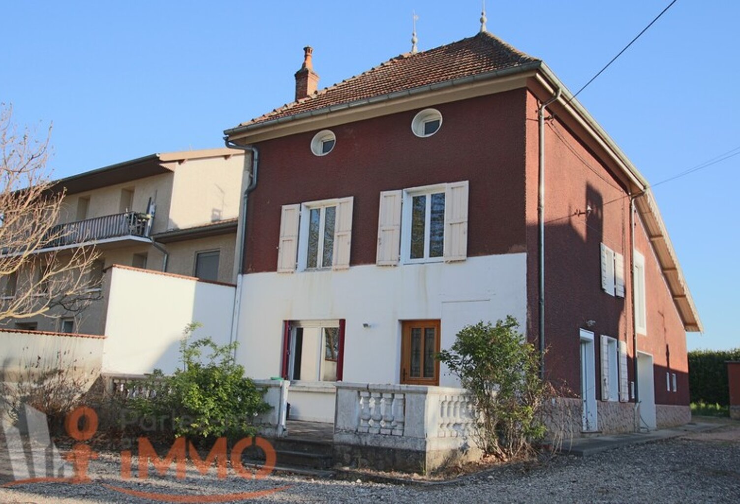 Villa — photo 1