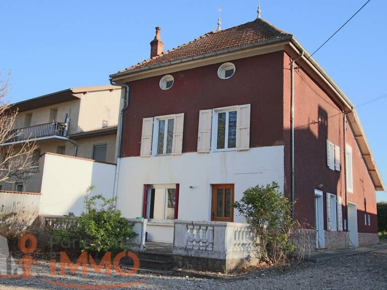 Villa — photo 1