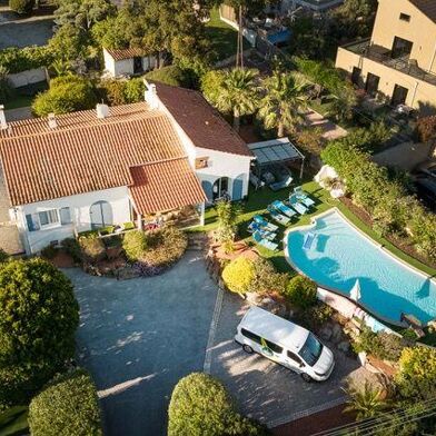 Commerce  2705000 €