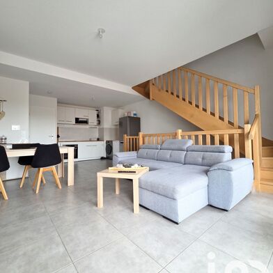 Appartement 3 pièces 252000 €