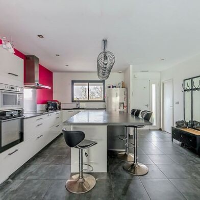 Maison 5 pièces 399500 €