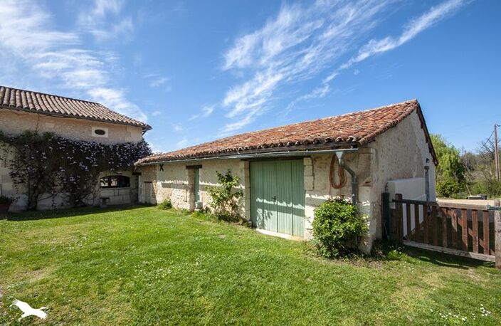 Maison en pierre de 9 pièces principales — photo 2