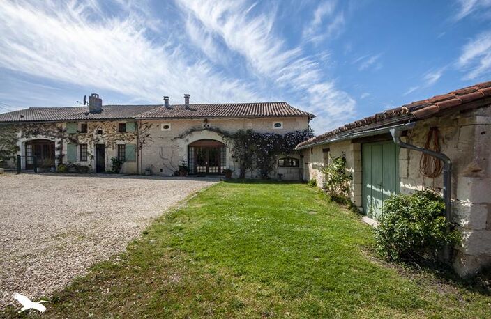 Maison en pierre de 9 pièces principales — photo 3