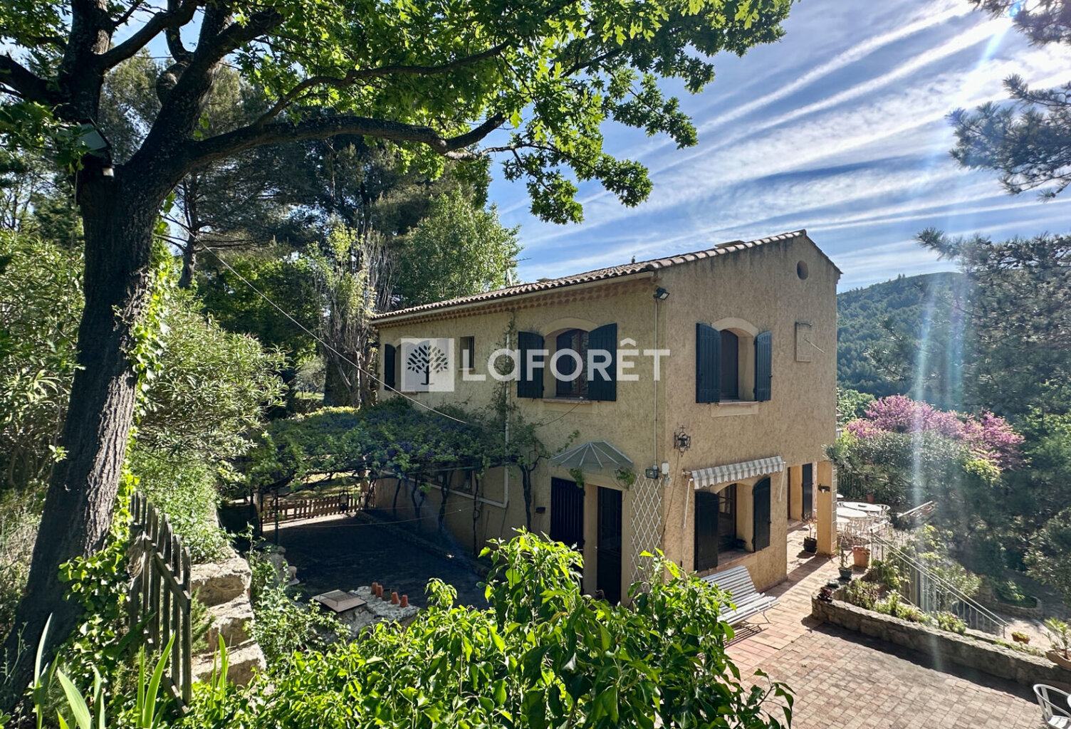 SALON-DE-PROVENCE - VAL DE CUECH - PROPRIÉTÉ DE CARACTÈRE DE PLUS DE 230 M² SUR 1,2 HECTARE - DPE C — photo 1