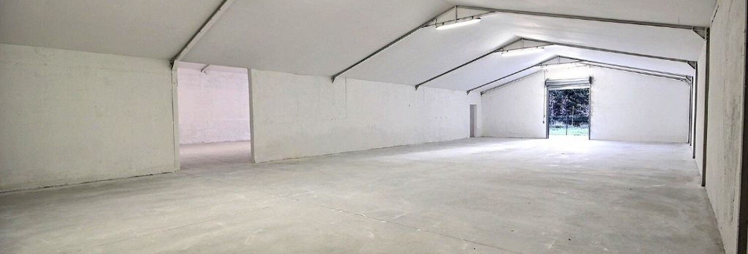 Local industriel   m² à louer à Roquevaire (13360)