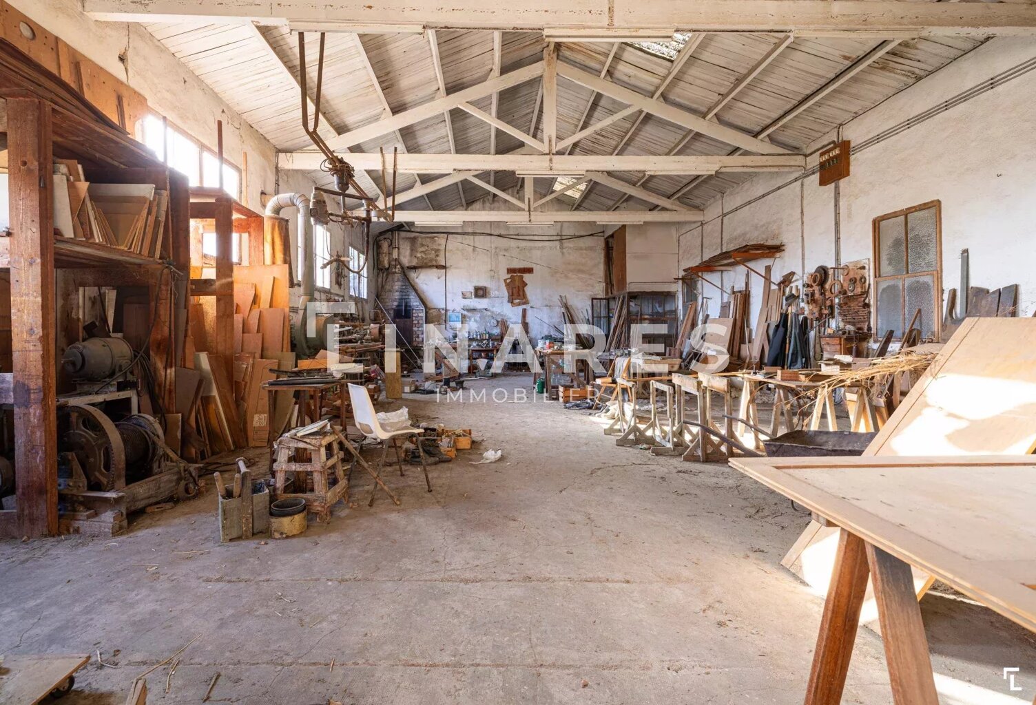 LA MENUISERIE - Entrepôt 220m² - terrain 850m² - 13009 — photo 1