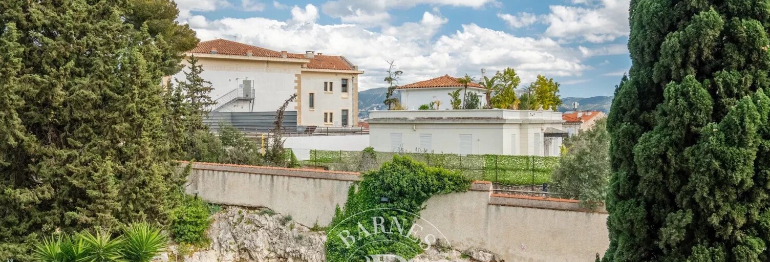 Appartement 5 Pièces 118 m² à vendre à Marseille 8 (13008)