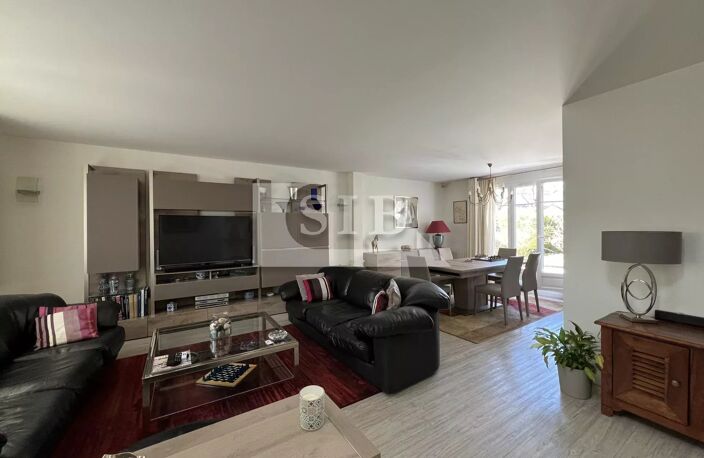Maison individuelle Kaufman et Broad  de 6 pièces avec ascenseur — photo 2