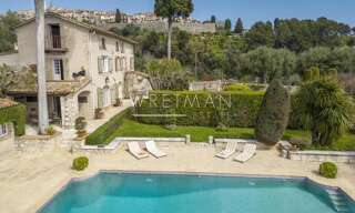 Maison 10 Pièces 215 m² à vendre à Saint-Paul-de-Vence (06570)