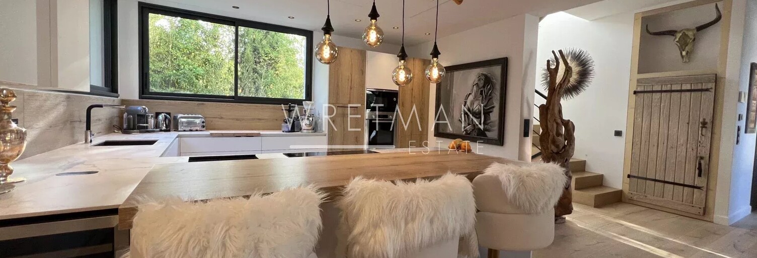 Maison 7 Pièces 220 m² à vendre à Mougins (06250)