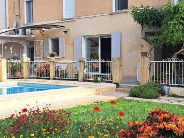 Maison À Vendre 180 m² 5 pièces jardin Piscine Sorgues — photo du bien