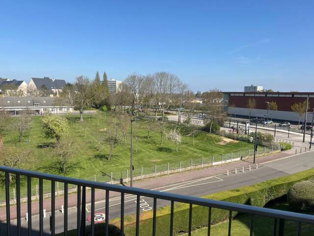 Appartement lumineux de 79m² À Vendre — photo du bien