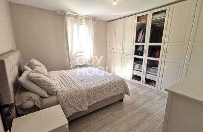 Belle villa de plain-pied de 140 m2 avec jardin — photo du bien