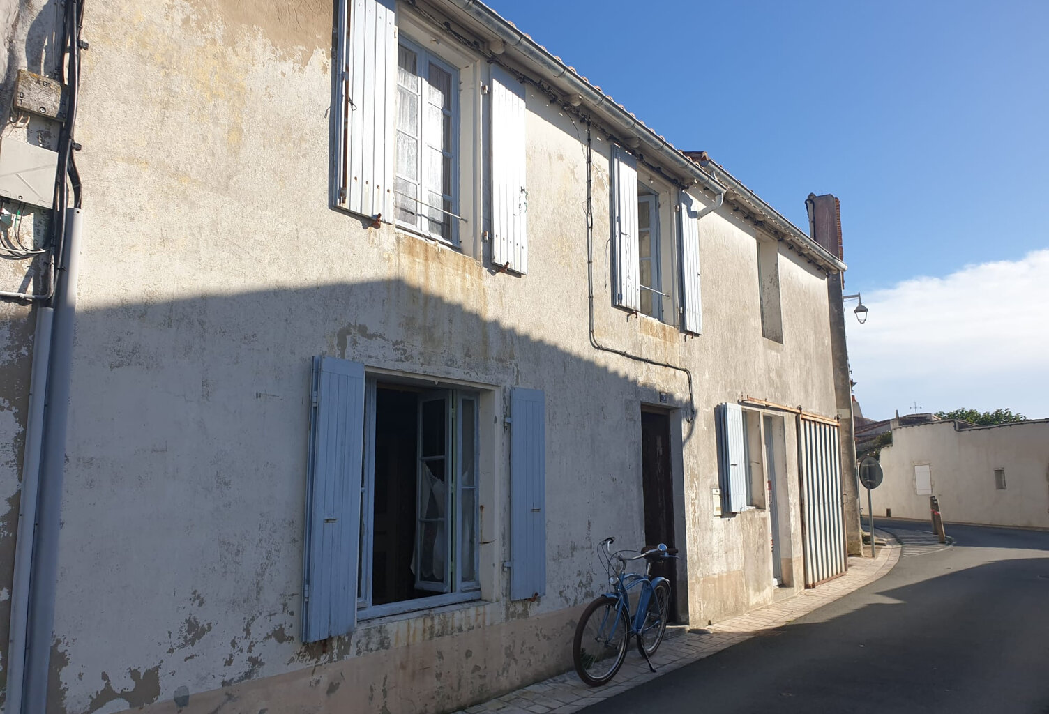 Maison de Charme à Rénover avec Potentiel Exceptionnel à Ars — photo 1