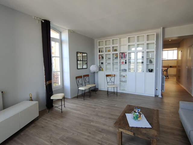 BEL APPARTEMENT BOURGEOIS CENTRE VILLE AUBENAS — photo du bien