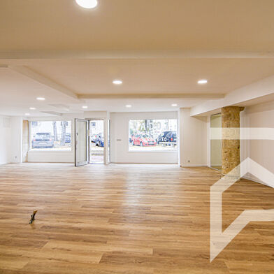 Commerce 2 pièces 850 €