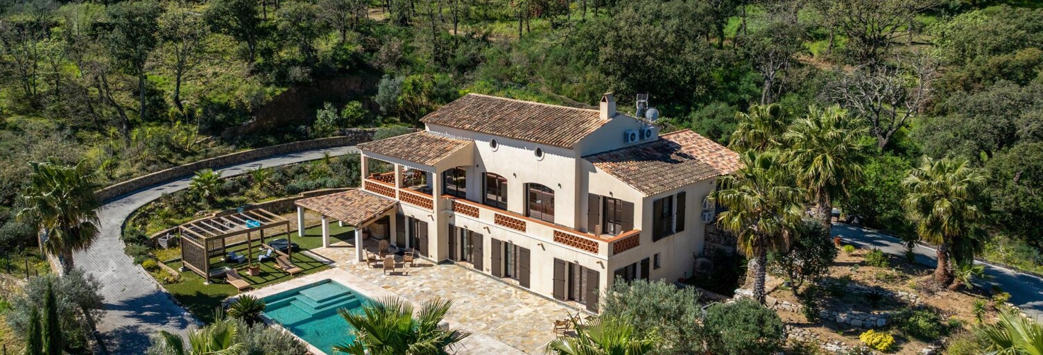 Maison 6 Pièces 247 m² à vendre à Le Plan-de-la-Tour (83120)