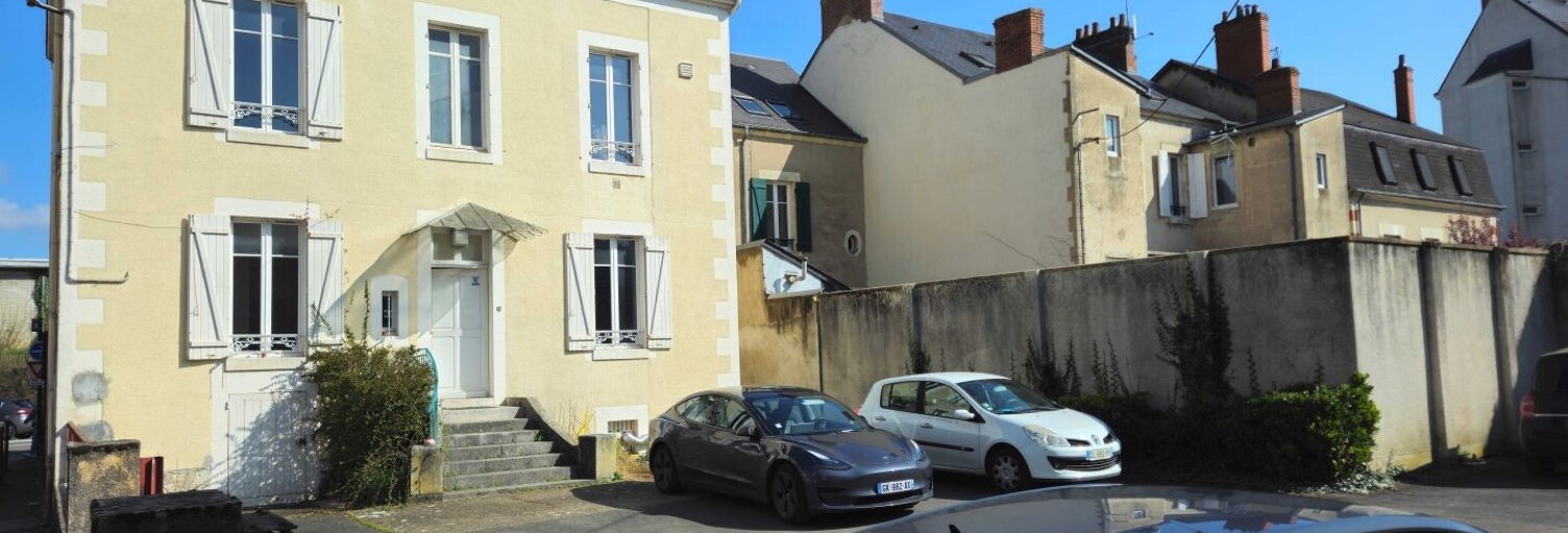 Bureau  65 m² à louer à Bourges (18000)