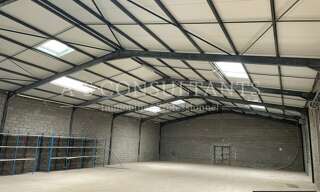 Commerce  240 m² à louer à Saint-Genix-les-Villages (73240)