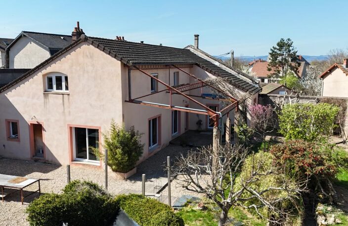 Loft de 200 m² sur 1 097 m² de terrain entièrement clos de murs avec dépendances — photo 5