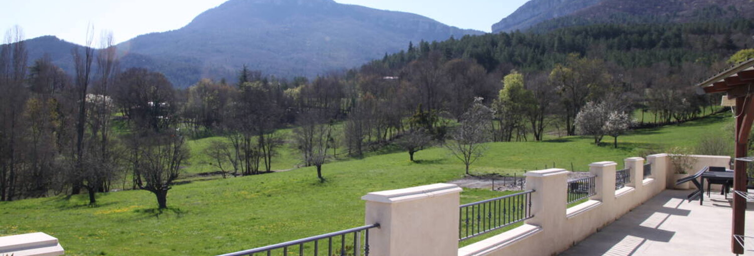 Maison 8 Pièces 210 m² à vendre à Noyers-sur-Jabron (04200)