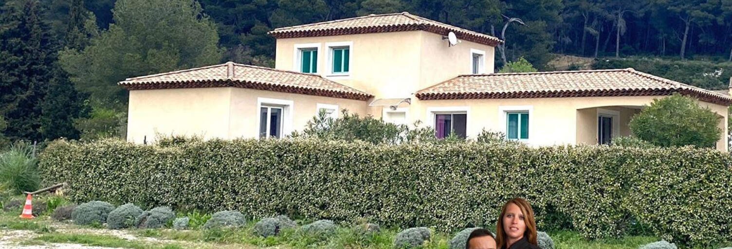 location vacances Maison 6 Pièces 160 m² à Saint-Mitre-les-Remparts (13920)