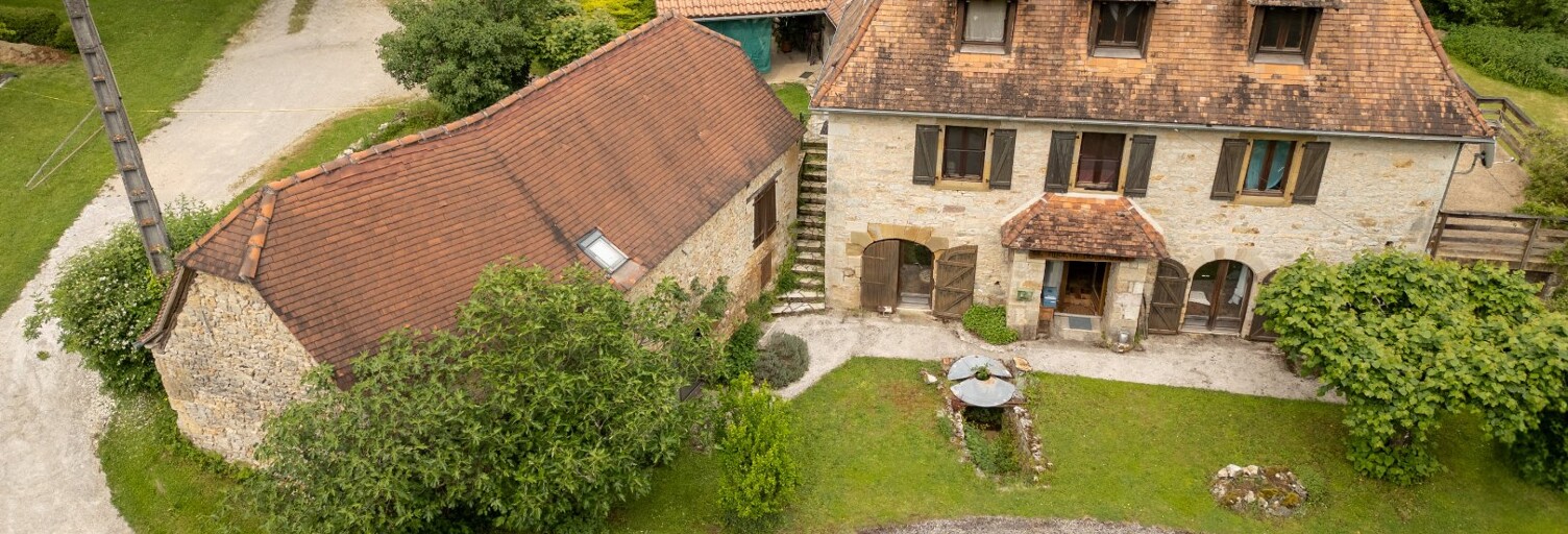 Maison 10 Pièces 227 m² à vendre à La Chapelle-aux-Saints (19120)
