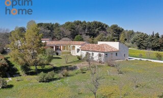 Maison 8 Pièces 238 m² à vendre à Simiane-Collongue (13109)