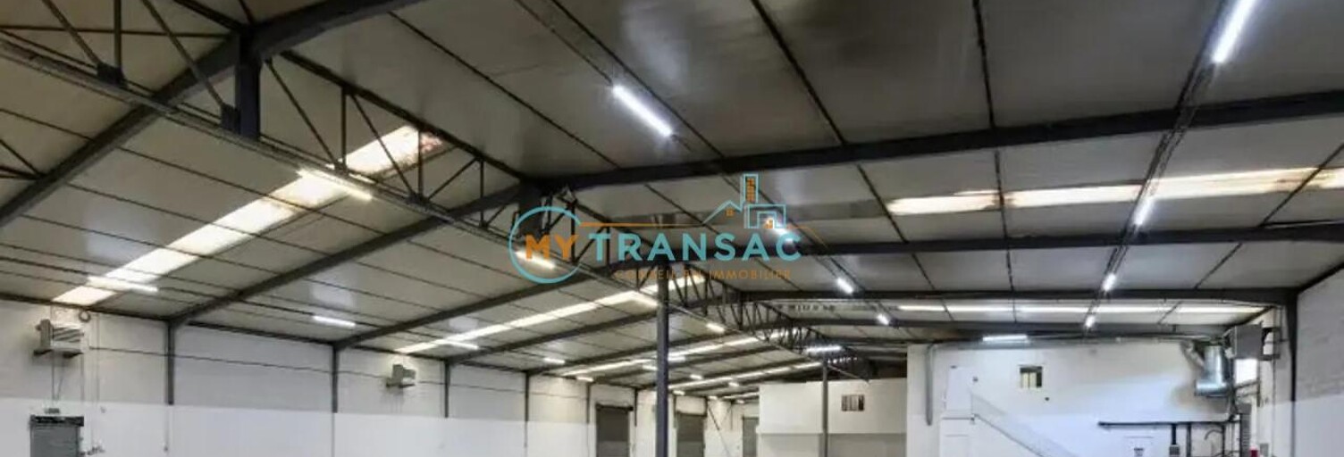 Local industriel  2380 m² à louer à Morangis (91420)