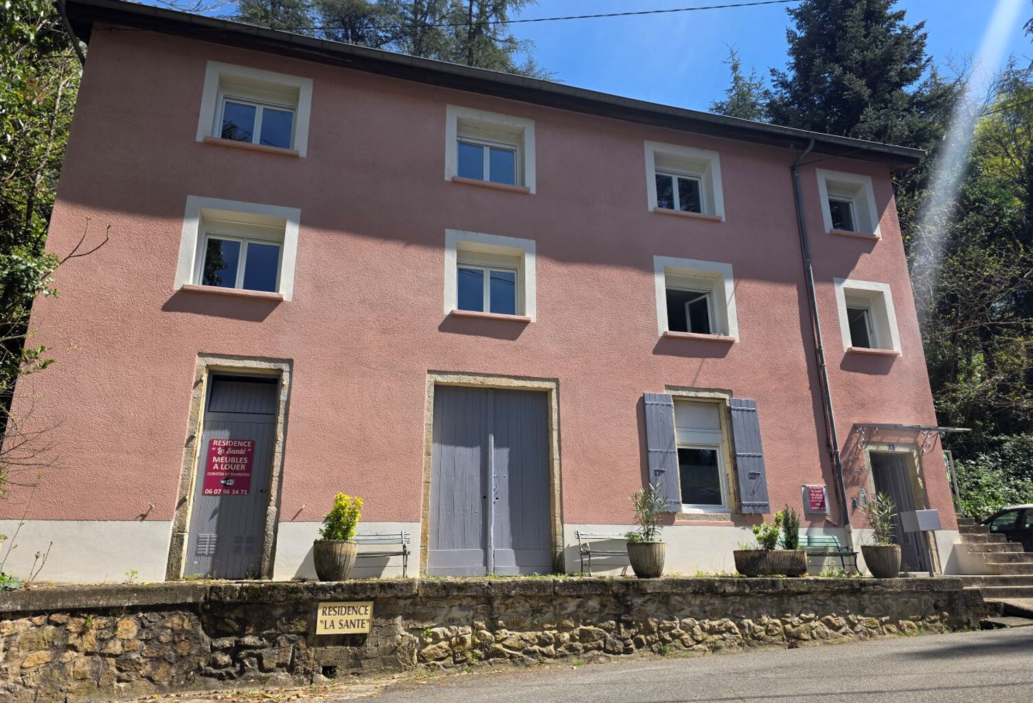07 VALS LES BAINS - IMMEUBLE DE RAPPORT — photo 1