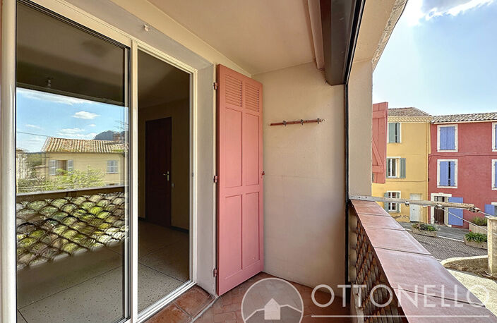 Maison de village 4 pièces de 82,95 m2 à Roquebrune-sur-Argens avec terrasse et garage — photo 5