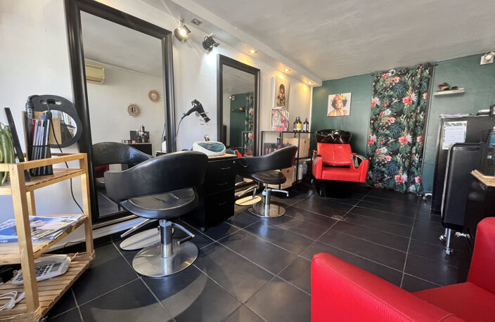 CESSION FOND DE COMMERCE SALON DE COIFFURE LES AUBES — photo 3