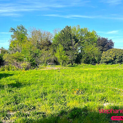 Terrain  239360 €
