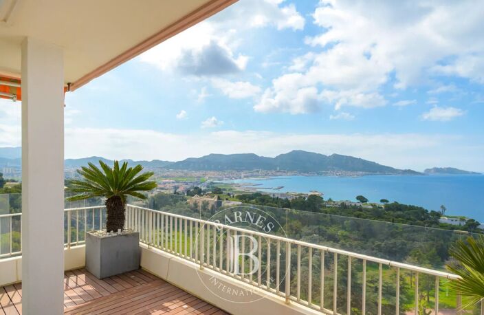 VENTE CONFIDENTIELLE - MARSEILLE - 13007 - ROUCAS BLANC - PENTHO — photo 2