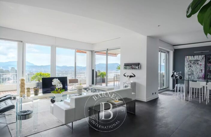 VENTE CONFIDENTIELLE - MARSEILLE - 13007 - ROUCAS BLANC - PENTHO — photo 4
