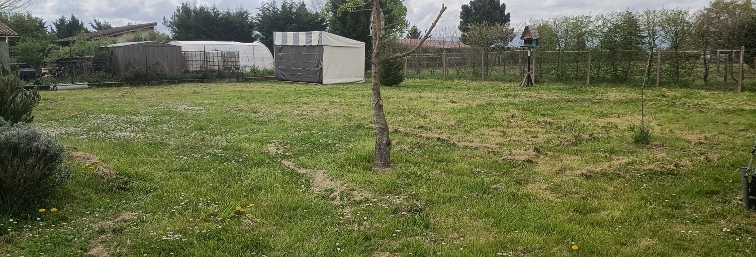 Terrain  1123 m² à vendre à Précieux (42600)