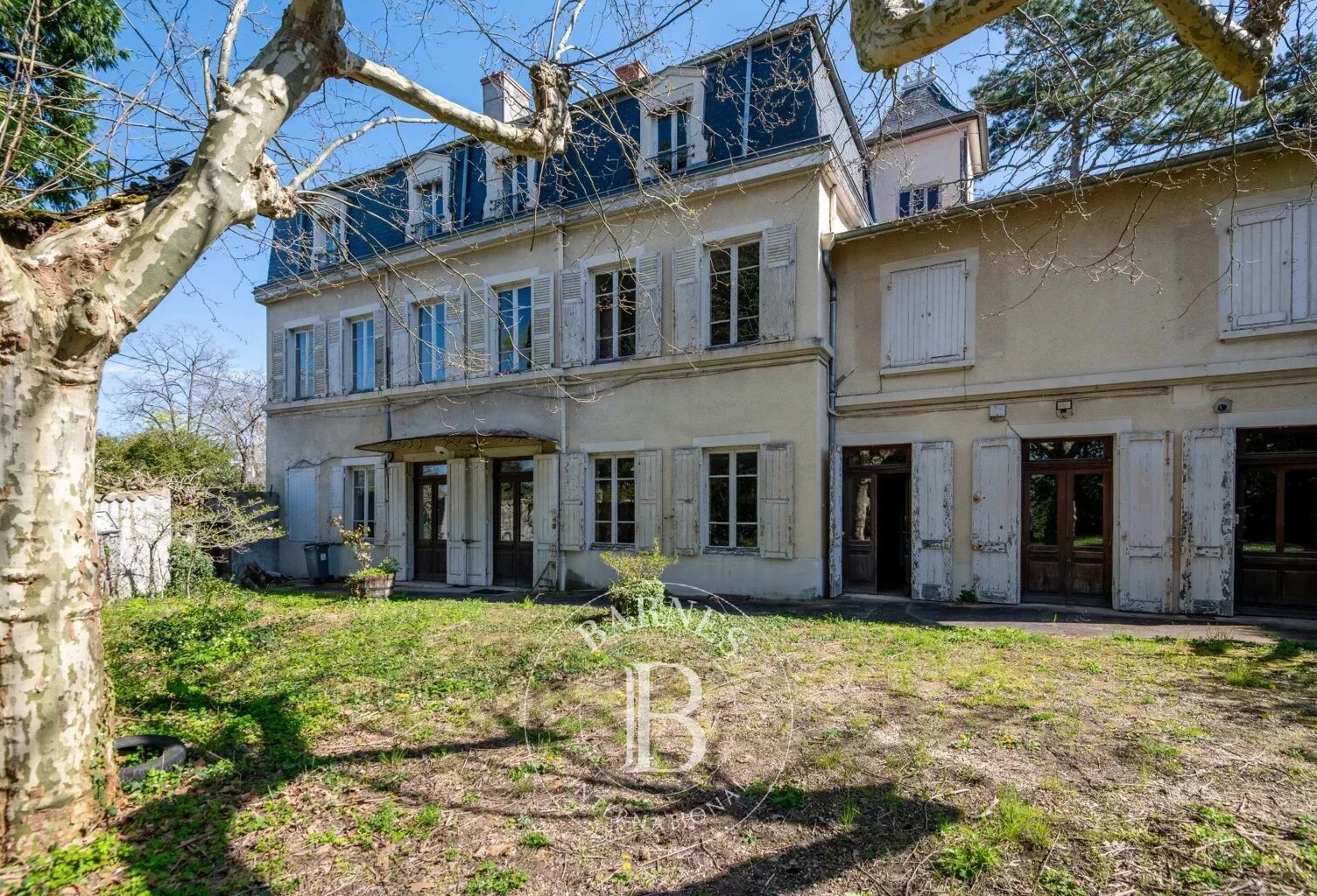 Lyon 5 - Centre  Point du jour - Maison bourgeoise de 352 m² - 8 chambres - Terrain 1 330 m² — photo 1
