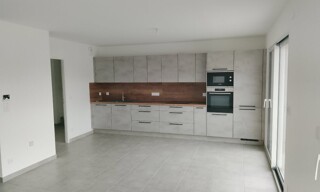 Maison  86 m² à louer à Châteauvilain (38300)